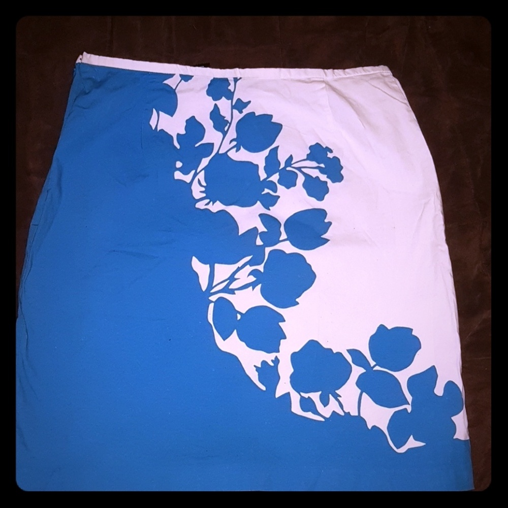"NY & Co" knee skirt